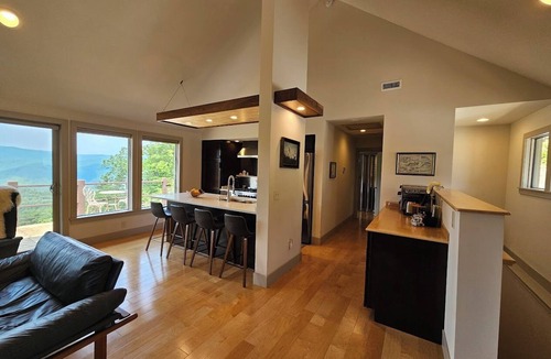 Ferguson Cabin | Acorn Ridge Cabin near Boone-Romantic Cabin Just for Two with Breathtaking Views