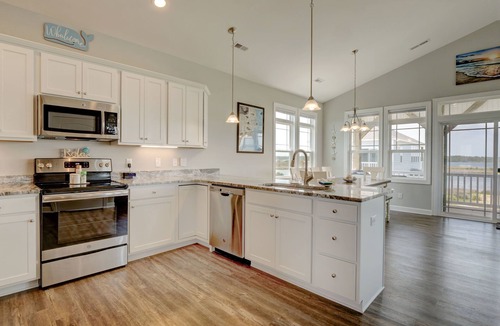 Ocean City Beach House | Across the street from the beach! 4/3 with Spectacular views & ELEVATOR!