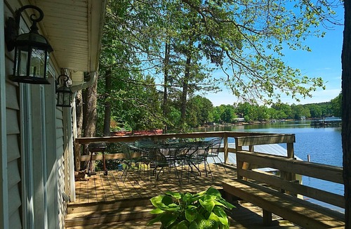 Denton Cottage | Adorable Cabin on High Rock Lake, Book your summer vacation now!