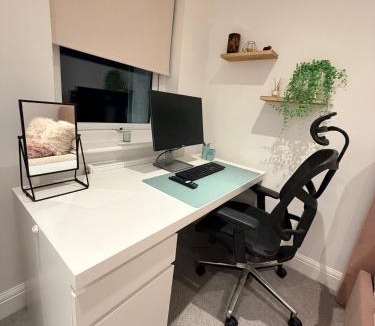 Abbots Langley House | Adrian Cottage