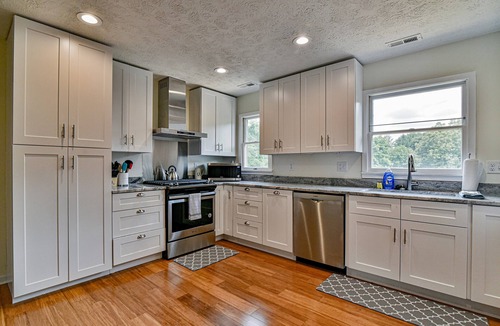 Asheville House | Aiken Rd - 6 BR - hot tub and game room