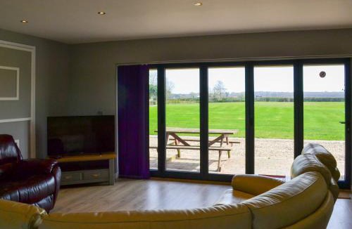 Lincoln House | Aimmee's Lodge - Ukc2203