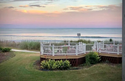 McCutcheon Field Condo | Airy Oceanfront Condo on Gorgeous North Topsail Island