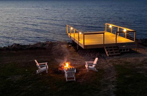 Columbia House | Albemarle Soundfront Retreat
