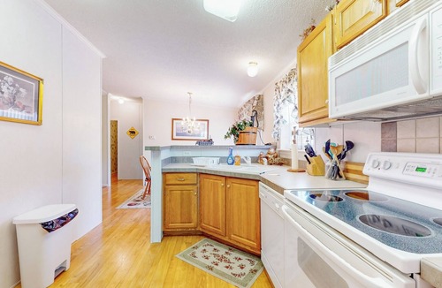 Sparta House | All-Season Base! 'Little River Retreat' in Boone