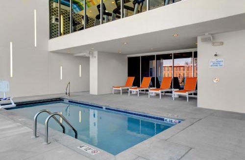 Downtown Hotel | Aloft Durham Downtown