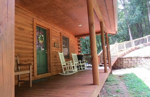 Seven Devils Cabin | ALPINE LOG CABIN/COZY, COMFORTABLE, MODERN/BLUE RIDGE MOUNTAINS NEAR BOONE N.C.