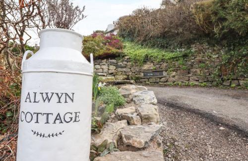 Froncysyllte House | Alwyn Cottage