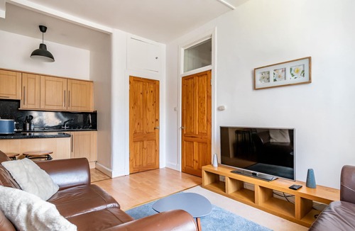 Gifford Apartment | amazing apartments - Dalgety St near Holyrood