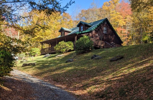 Newland House | Amazing Cabin near Grandfather Mountain, Sugar Mountain, Boone & Blowing Rock