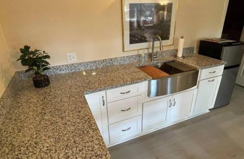 North Hills House | Amazing Location - Walk Across To North Hills