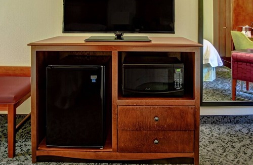 Matthews House | Amazing Queen Rm to Stay w/ Modern Amenities