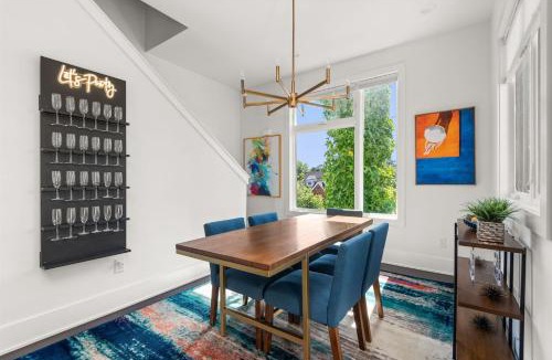 Historic Waverly House | Amazing Rooftop Home walk to 12S 4th night FREE