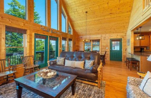 Wolf Laurel House | Amazing VIEWS Hot Tub Pool Table Fireplace