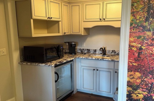 Cataloochee Ranch House | Amazing VIEWS! Hot Tub, WIFI, Fire Pit, 12' Shuffleboard table! Chef's kitchen.