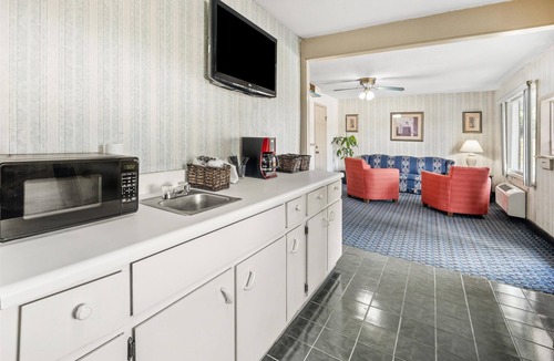 Roxboro Hotel | Americas Best Value Inn Roxboro