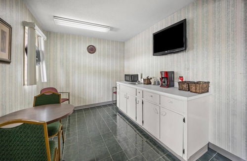 Roxboro Hotel | Americas Best Value Inn Roxboro