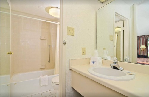 Wilson Apartment | Americas Best Value Inn Wilson - 2 Double Beds Non-Smoking (GROUND FLOOR)