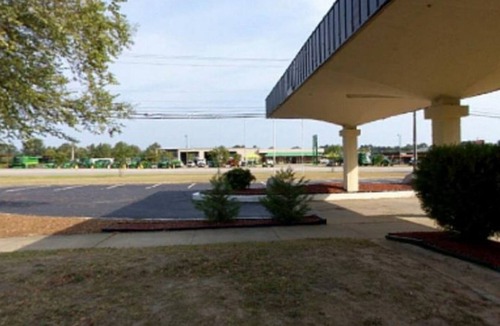 Wilson Apartment | Americas Best Value Inn Wilson - UNIT 17 ONE BED FIRST FLOOR