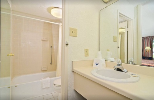 Wilson Apartment | Americas Best Value Inn Wilson - UNIT 19 ONE BED FIRST FLOOR