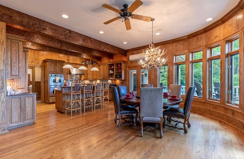 Boone House | Amitola at Yonhalossee - Luxury - Theater Room - Pool Table - Hot Tub