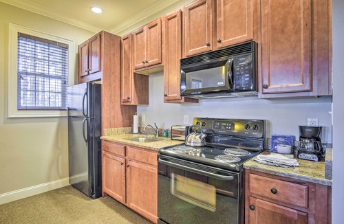 Spring Lake Condo | Anderson Creek Resort Condo on Golf Course w/Pool