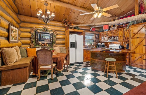 Green Mountain House | Angela's Garden and Cabin 1