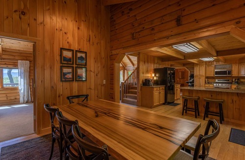 Apple Ridge Cabin | Angels Envy: Spacious Mountain Getaway | Long-Range Views + Hot Tub