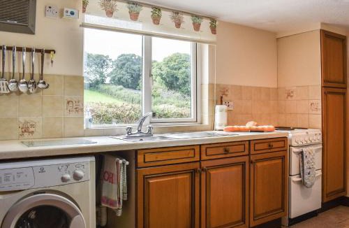 Mabe House | Anneth Lowen