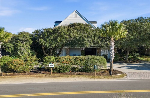 Pawleys Island House | Another Glorious Day - Oceanfront w/Creek Dock