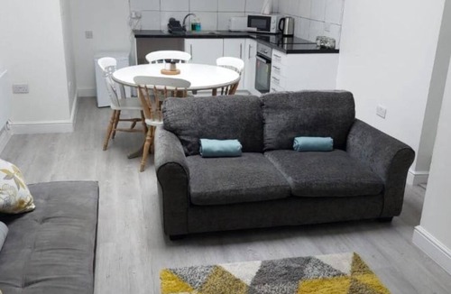 Ilkeston Apartment | Another Great Value Bath Street Ilkeston Apartment
