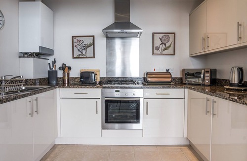 Torquay City Centre Cabin | Apartment 3 - UKC5017