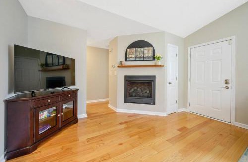 Apex House | Apex Comfort - Modern 3BR 2BA Home in Apex, NC