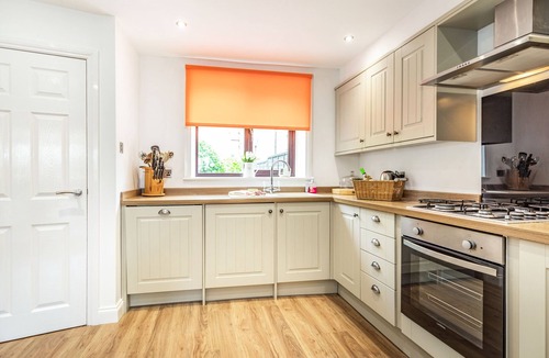 Sandsend Cottage | APPLE TREE COTTAGE, country holiday cottage in Sandsend