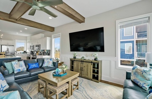 Long Beach House | Aquila West: Expansive 12-bedroom oceanfront retreat with private pool, elevator and dog friendly