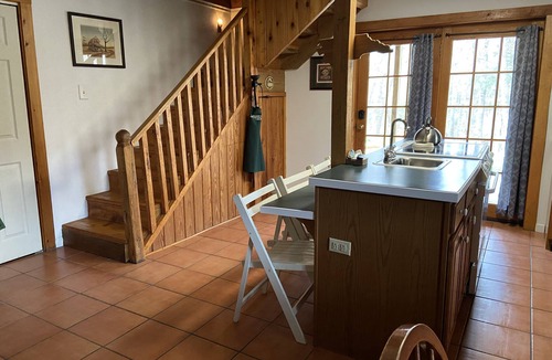 Ararat Cabin | Arbor Lane Cabin - authentic & charming tucked away cabin, yet near it all.