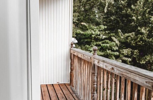 Greenville House | Arcade Adventure! 6-Bedroom Stay near Football Stadium