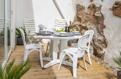 Torquay City Centre Apartment | Architect Designed Luxury 2 BEDROOM 5 STAR SUITE