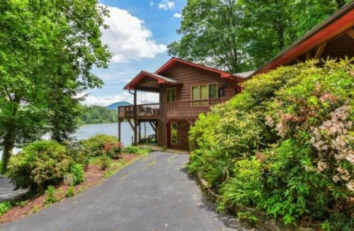 Lake Junaluska House | Armstrong House & Apartment