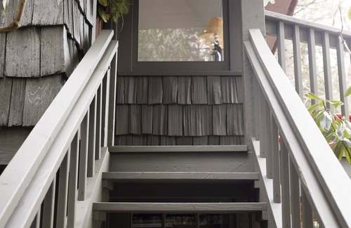 Highlands Cottage | Artist's Studio In The Treetops, Walk Everywhere, Canoe Access, Dogs OK
