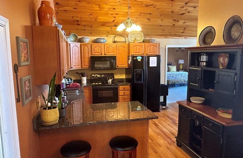 Waynesville Cabin | Ascendere - Amazing mountain views, 3 bedroom, 2 bath, central heat/AC, private.