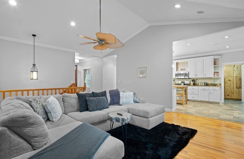 Asheville House | Asheville 5BR Retreat w/Hot Tub, Game Room & Fire Pit. 15min from Downtown!
