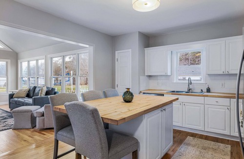 Fletcher House | Asheville Home close to Airport! 20 minutes to Biltmore!