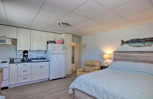Atlantic Beach Apartment | Atlantic Beach Studio w/Community Pool!