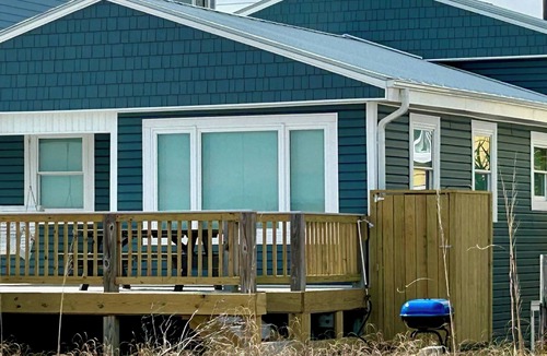 Kure Beach House | AUG 8-15, 15-22 ON SALE! OCEANFRONT 3BR HOUSE, Private BEACH ACCESS, HUGE DECK!