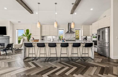Whalehead Beach House | Auroro 6 BR Elevator Theater Rec Room Pool & Hot