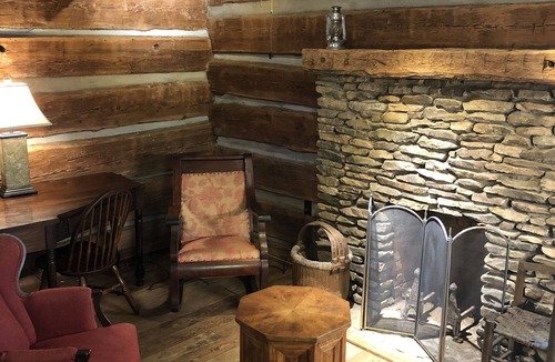 Catawba Cabin | Authentic Log Cabin built in 1790