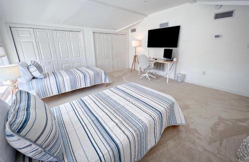 Shell Island House | Azure Waves by Sea Scape Properties