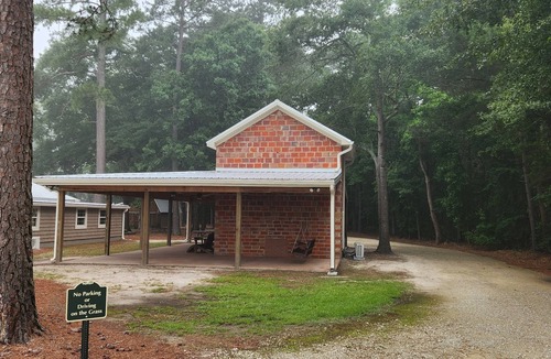 Benson House | Baccer Barn-On the farm with Broadslab Distillery and The Barn at Broadslab