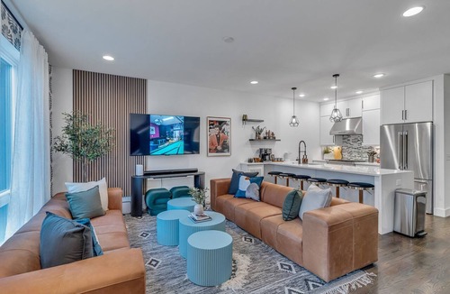 Katie Hill Neighborhood Condo | Bachelorette Escape near DT | Game Room + Hot Tub
